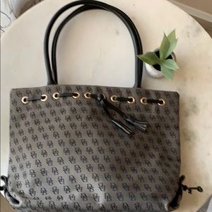 Gently used Dooney & Bourke handbag.